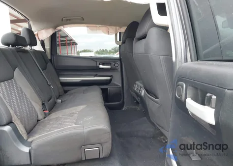 2018 Toyota Tundra Sr5 5.7L V8 z USA, uszkodzony, nr VIN 5TFEY5F13JX238882